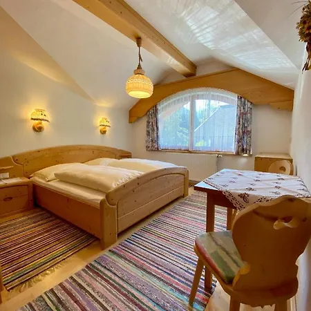 Hollaus 아파트 겔로스